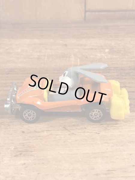 ルーニーテューンズのバッグスバニーのヴィンテージダイキャストミニカー