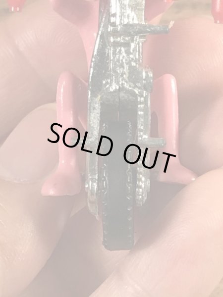 バイクに乗ったピンクパンサーのヴィンテージダイキャストミニカー