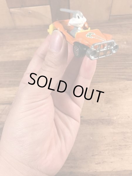 ルーニーテューンズのバッグスバニーのヴィンテージダイキャストミニカー