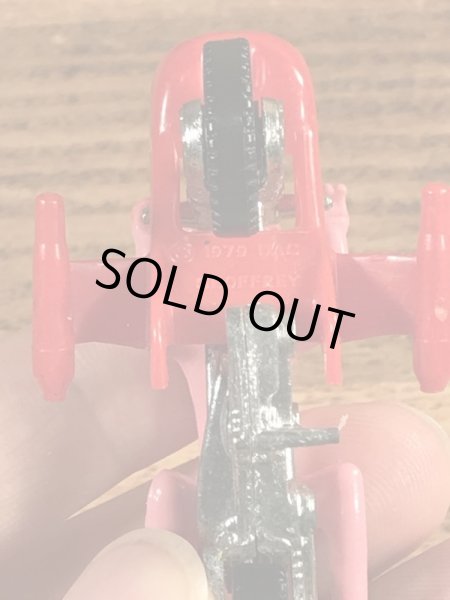 バイクに乗ったピンクパンサーのビンテージミニカー