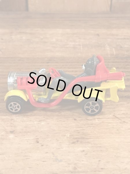 トム＆ジェリーのダイキャスト製のヴィンテージミニカー