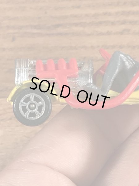 トム＆ジェリーのダイキャスト製のヴィンテージミニカー