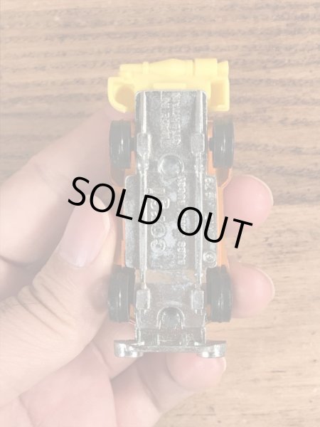 ルーニーテューンズのバッグスバニーのヴィンテージダイキャストミニカー