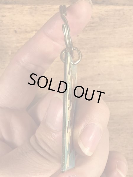 カリフォルニアレーズンのエナメル加工のビンテージキーホルダー