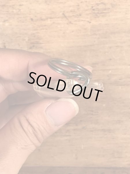 アドバタイジングキャラクターのカリフォルニアレーズンのビンテージキーホルダー