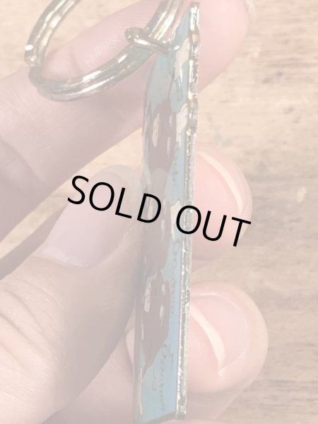 カリフォルニアレーズンのエナメル加工のビンテージキーホルダー