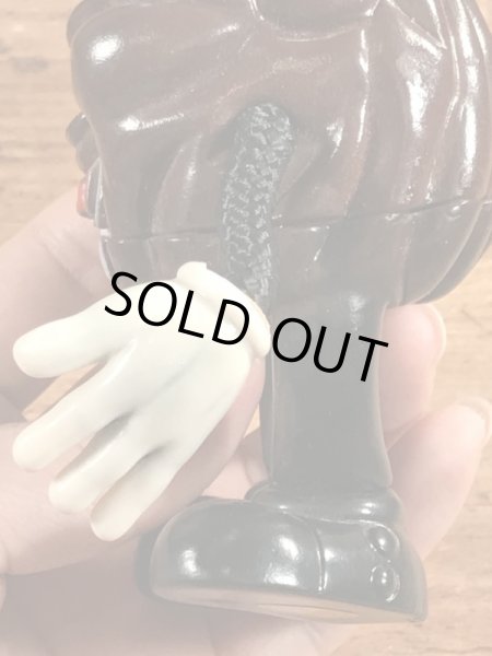 カリフォルニアレーズンに似たビニール製のビンテージドール