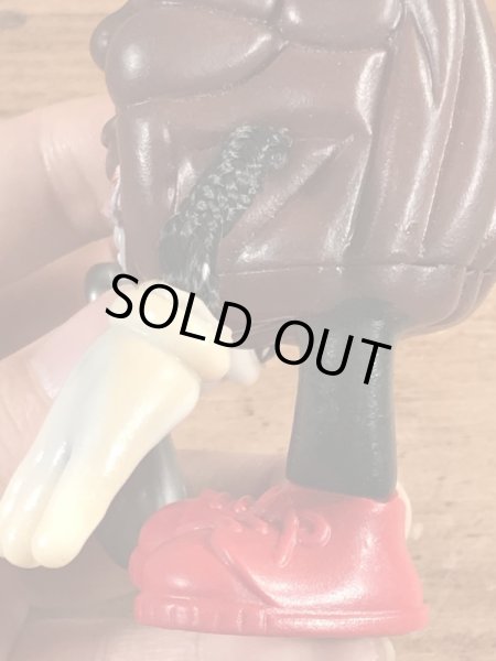 カリフォルニアレーズンに似たビニール製のビンテージドール