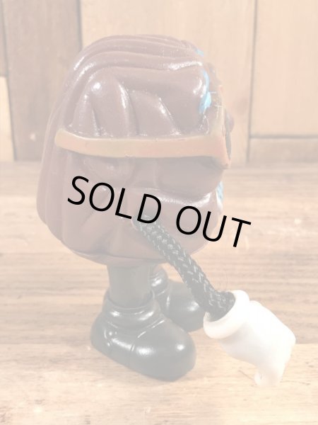 カリフォルニアレーズンに似たビニール製のビンテージドール