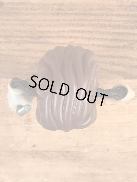 カリフォルニアレーズンに似たビニール製のビンテージドール