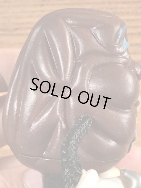 カリフォルニアレーズンに似たビニール製のビンテージドール