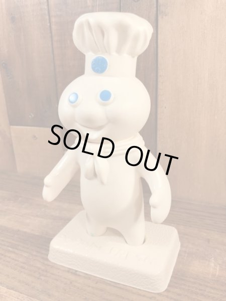 ドゥーボーイの台付きのヴィンテージビニールドール