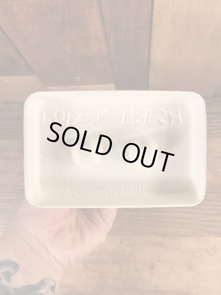 ドゥーボーイの台付きのヴィンテージビニールドール