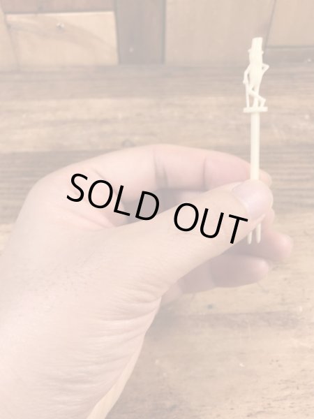 アドバタイジングキャラクターのミスターピーナッツのヴィンテージカクテルスティック