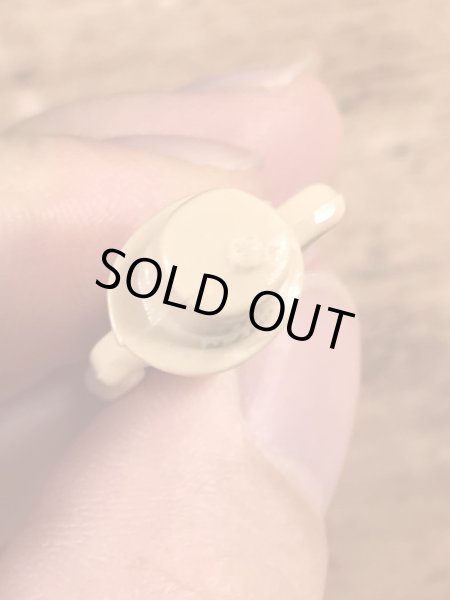 アドバタイジングキャラクターのミスターピーナッツのビンテージミニフィギュア