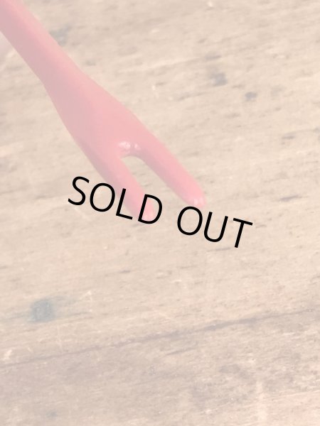 企業キャラクターのミスターピーナッツのヴィンテージカクテルスティック