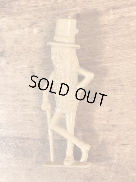 企業キャラクターのミスターピーナッツのヴィンテージミニフィギュア