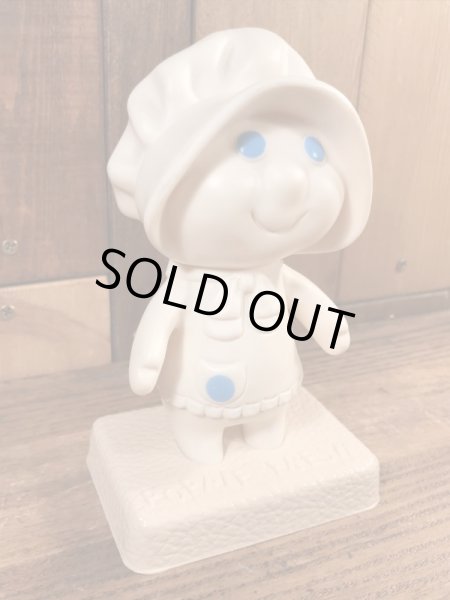 ドゥーボーイの台付きのビンテージソフビ人形