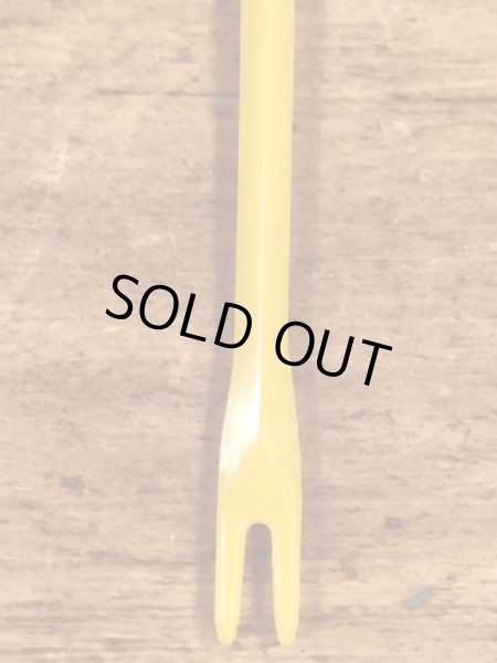 企業キャラクターのミスターピーナッツのヴィンテージカクテルスティック