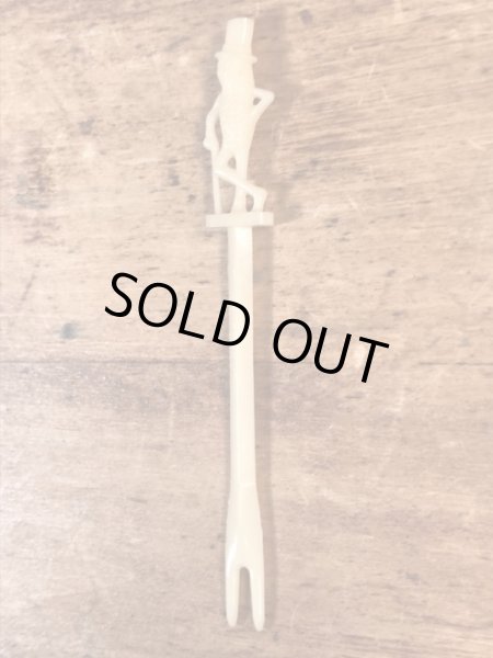 アドバタイジングキャラクターのミスターピーナッツのヴィンテージカクテルスティック