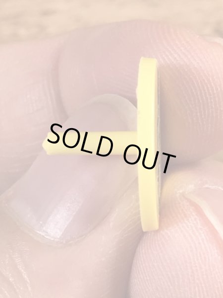 アドバタイジングキャラクターのミスターピーナッツのヴィンテージプラスチックピン