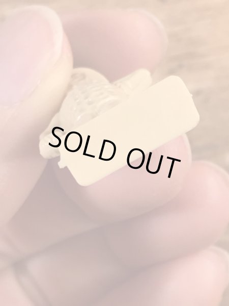 企業キャラクターのミスターピーナッツのヴィンテージミニフィギュア