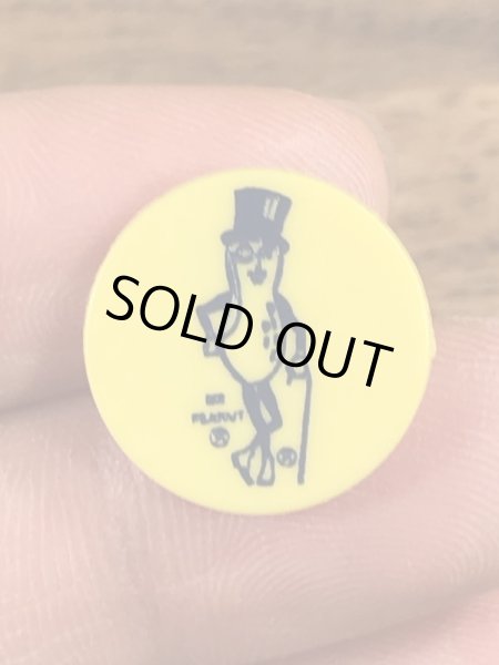 企業キャラクターのミスターピーナッツのビンテージプラスチックピン