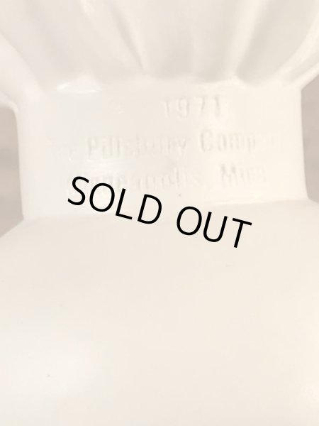 ドゥーボーイの台付きのヴィンテージビニールドール