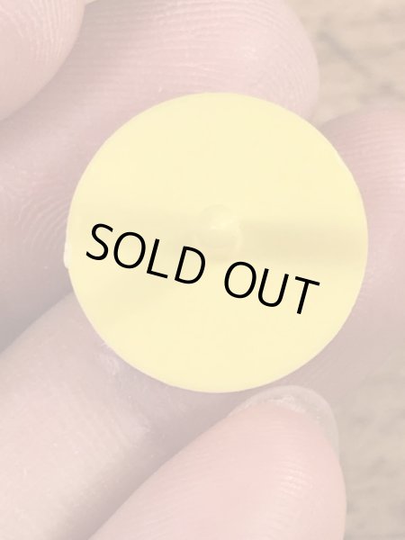 アドバタイジングキャラクターのミスターピーナッツのヴィンテージプラスチックピン