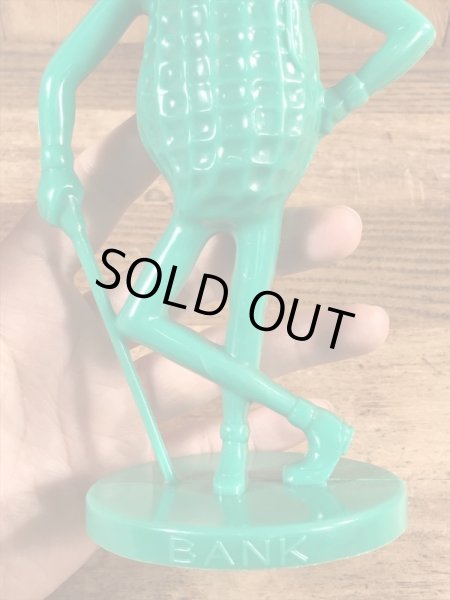 企業キャラクターのミスターピーナッツのビンテージ貯金箱フィギュア