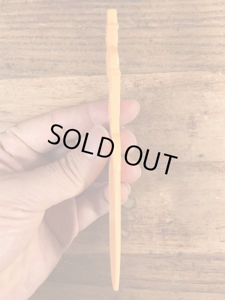 アドバタイジングキャラクターのミスターピーナッツのビンテージバターナイフ