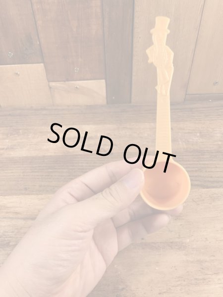 アドバタイジングキャラクターのミスターピーナッツのヴィンテージ計量スプーン