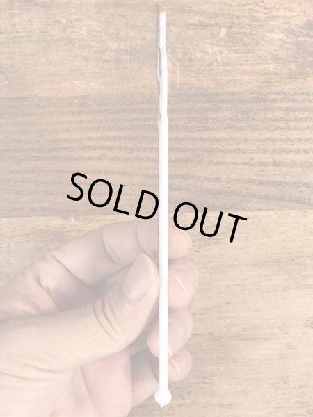 企業キャラクターのミスターピーナッツのビンテージマドラー