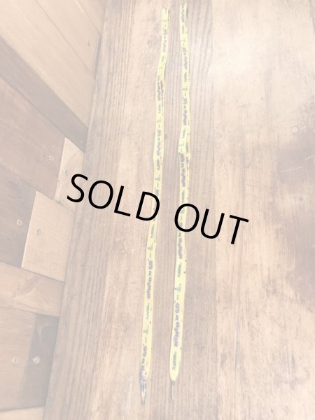 企業キャラクターのミスターピーナッツのビンテージ靴紐