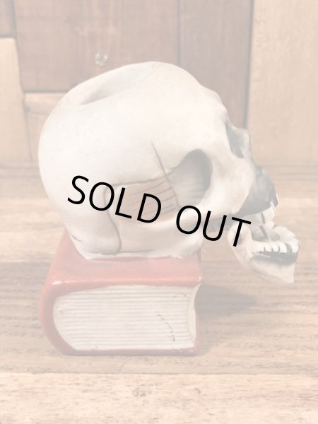 スカルオンブックの顎揺れするビンテージマッチホルダー