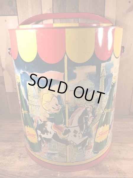 アドバタイジングキャラクターのスクワートボーイのヴィンテージクーラーボックス