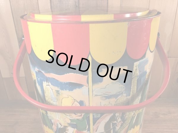 企業キャラクターのスクワートボーイのビンテージクーラーボックス