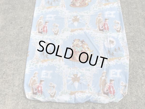 イーティーのツインサイズのビンテージボックスシーツ