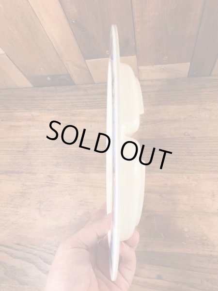 イーティーのプラスチック製のビンテージプレート