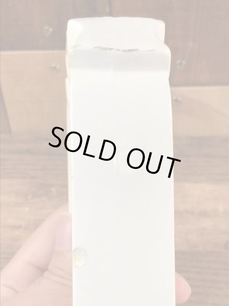 ピンナップガールの陶器製のビンテージ灰皿