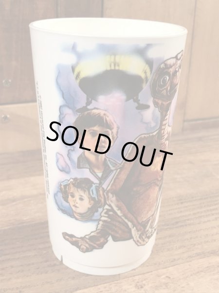 イーティーのプラスチック製のビンテージプラカップ