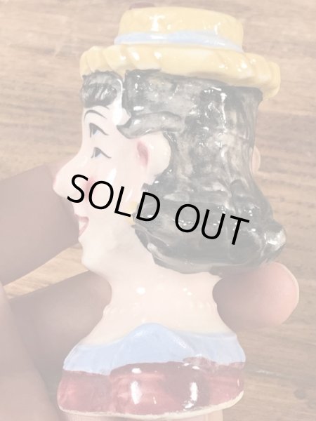 4つ目のおじさんとおばさんのヴィンテージソルト＆ペッパー