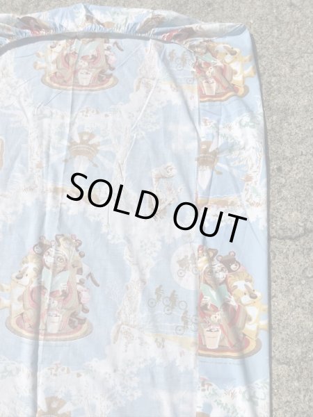 イーティーのツインサイズのビンテージボックスシーツ