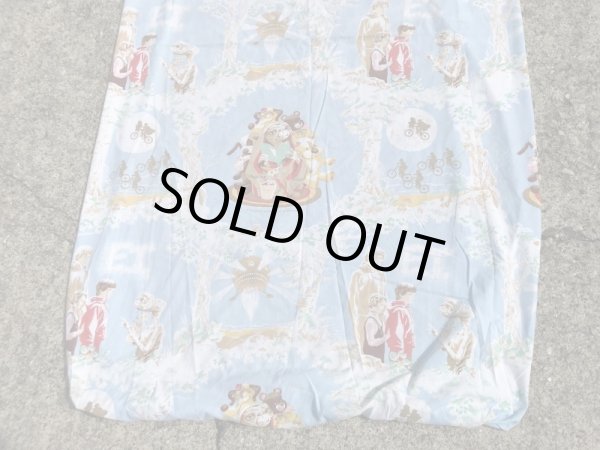 イーティーのツインサイズのビンテージボックスシーツ