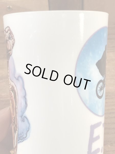 イーティーのプラスチック製のビンテージプラカップ