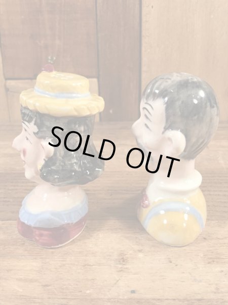 4つ目のおじさんとおばさんのヴィンテージソルト＆ペッパー