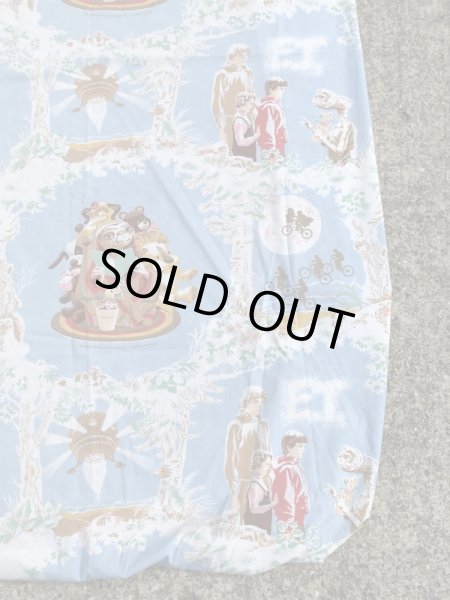 イーティーのツインサイズのビンテージボックスシーツ