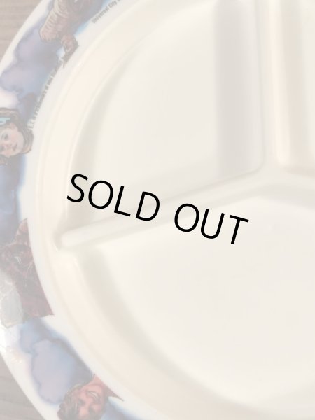 イーティーのプラスチック製のビンテージプレート