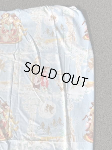 イーティーのツインサイズのビンテージボックスシーツ