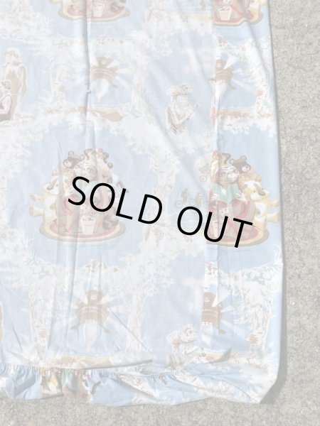 イーティーのツインサイズのビンテージボックスシーツ